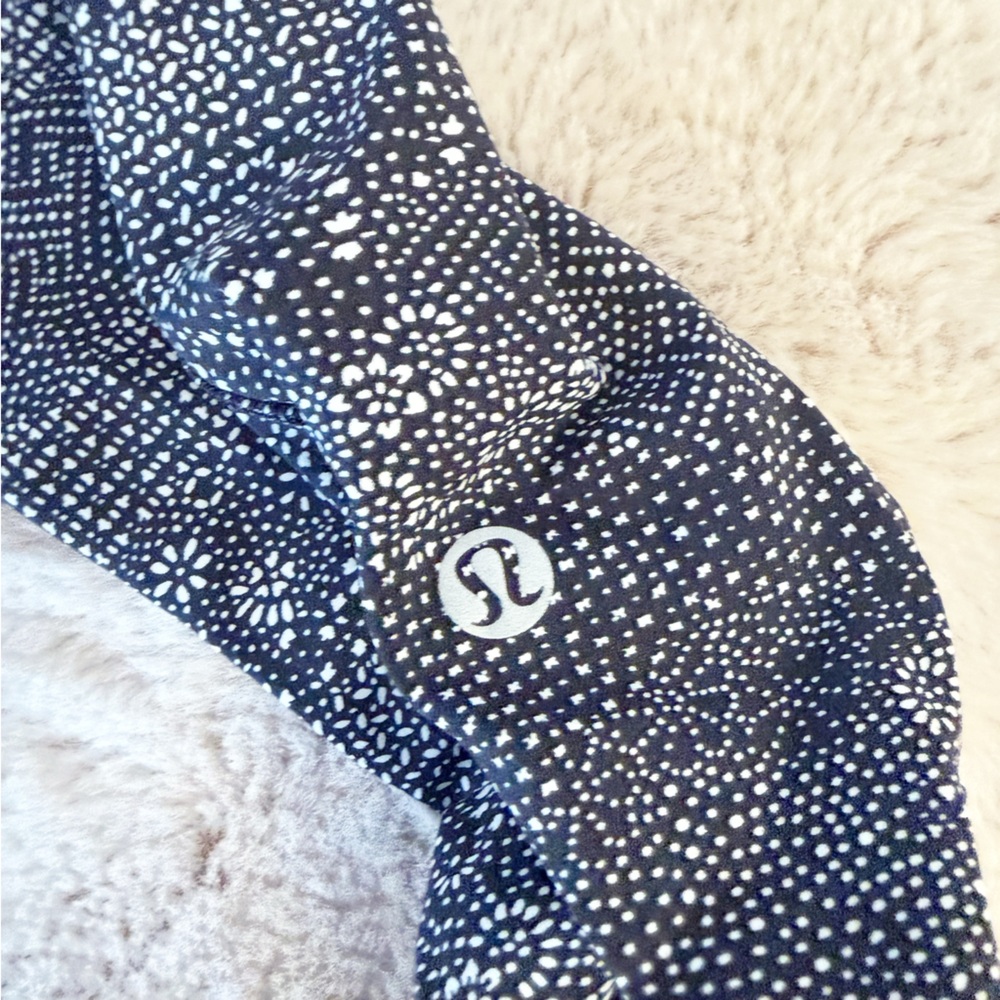 LULULEMON Align Leggings in Meisai Ice Grey Black Size 6 - Picture 4 of 8